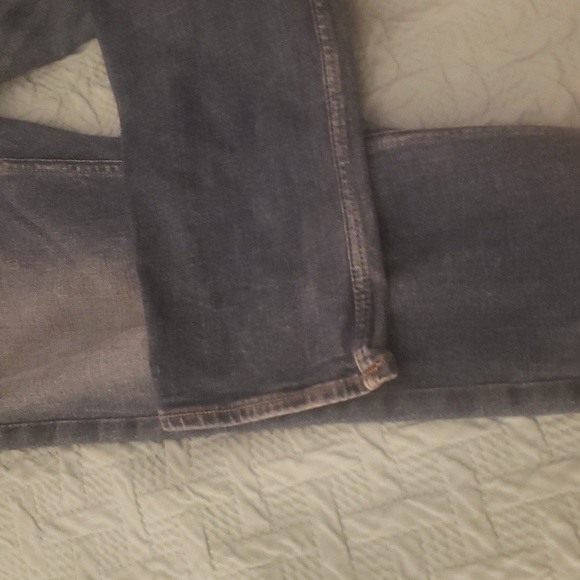 Old Navy Mens relaxed slim taper jeans - Picture 5 of 6